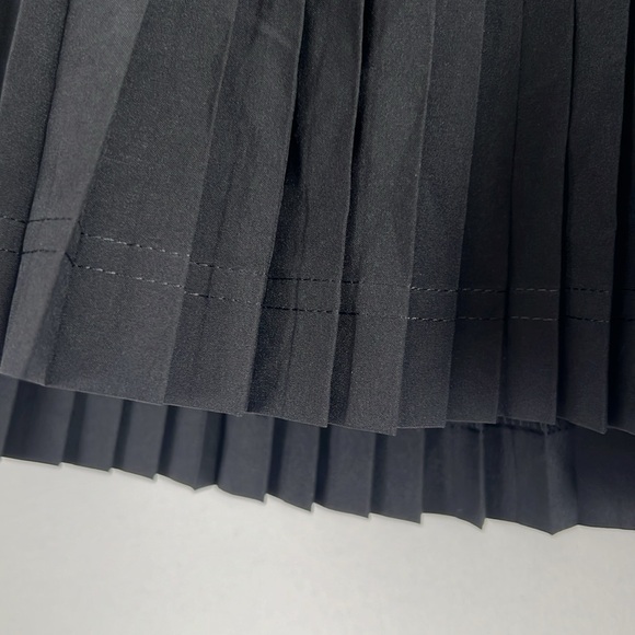 Lululemon pleated skirt - Picture 3 of 9